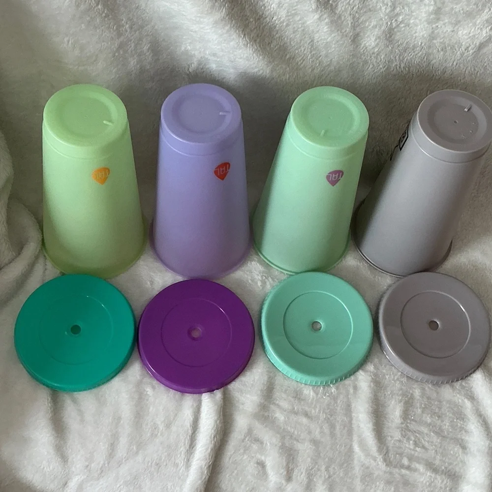 Colorful Party Cups Set TAL lot of 4 cups with lids may be color change